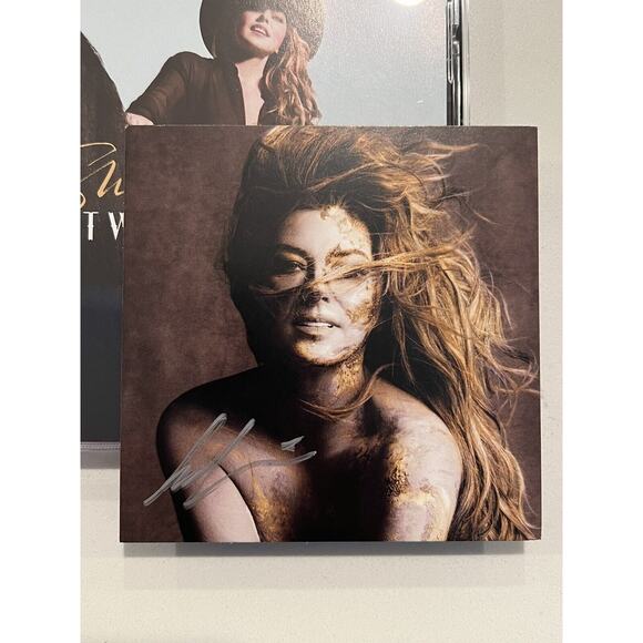 Shania Twain SIGNED NEW CD Queen of Me AUTOGRAPH Sold Out Feel like a woman - Picture 2 of 8